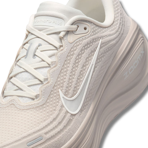 Vomero Plus "Light Orewood"